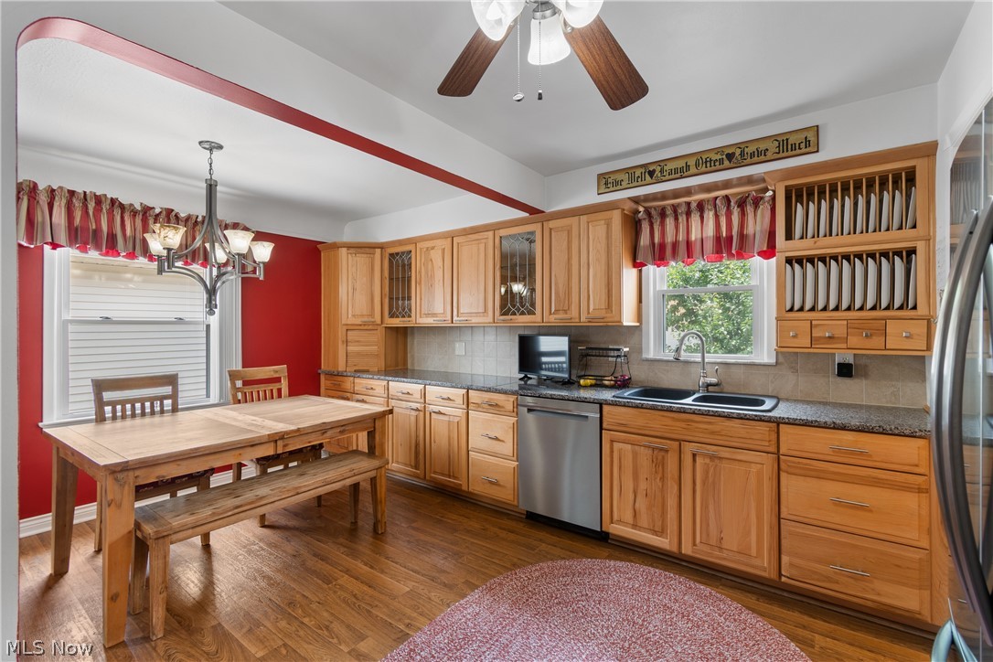 8123 Lanyard Drive Parma OH 44129