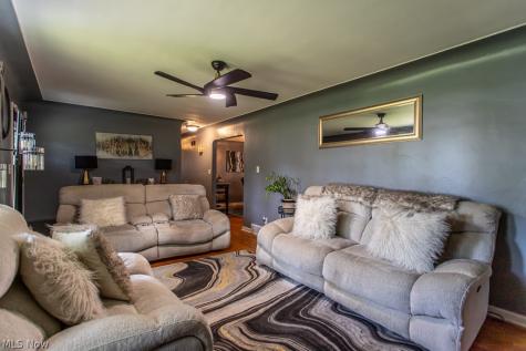 503 E Montrose Street Youngstown OH 44505