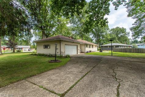 503 E Montrose Street Youngstown OH 44505