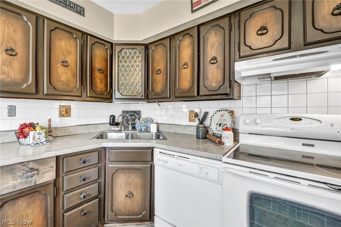 934 E 220th Street Euclid OH 44119