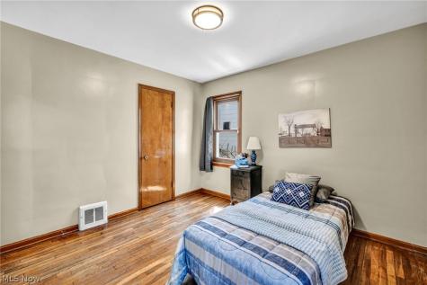 934 E 220th Street Euclid OH 44119