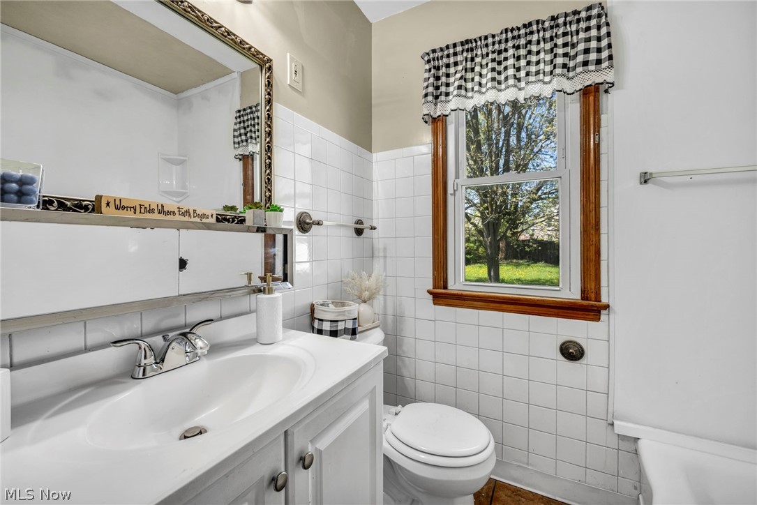 934 E 220th Street Euclid OH 44119