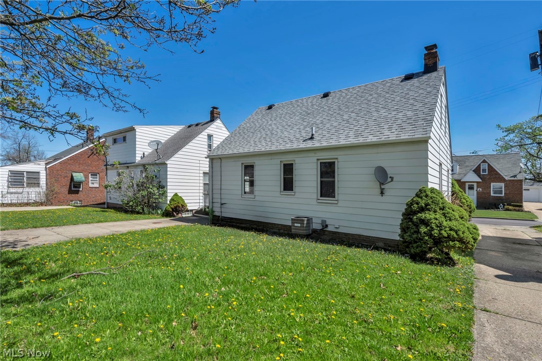934 E 220th Street Euclid OH 44119