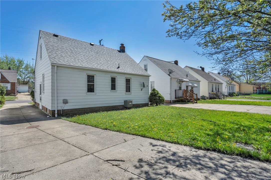 934 E 220th Street Euclid OH 44119