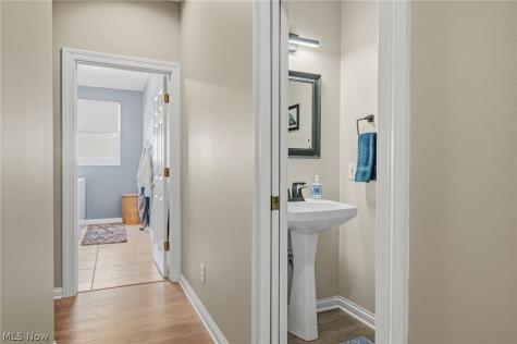 3119 Laura Lane Westlake OH 44145