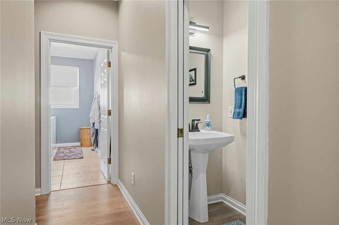 3119 Laura Lane Westlake OH 44145