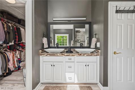 3119 Laura Lane Westlake OH 44145