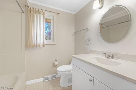 6553 Arden Avenue Brook Park OH 44142