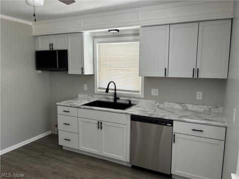 3996 W 146th Street Cleveland OH 44111