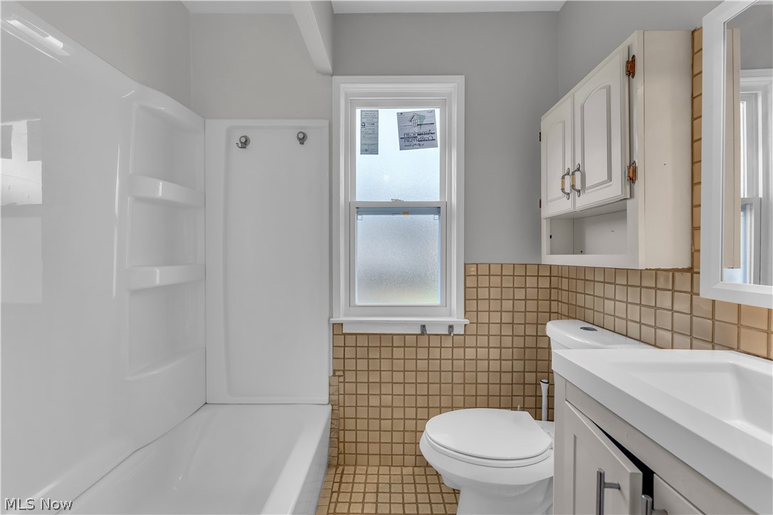 14721 Harley Avenue Cleveland OH 44111