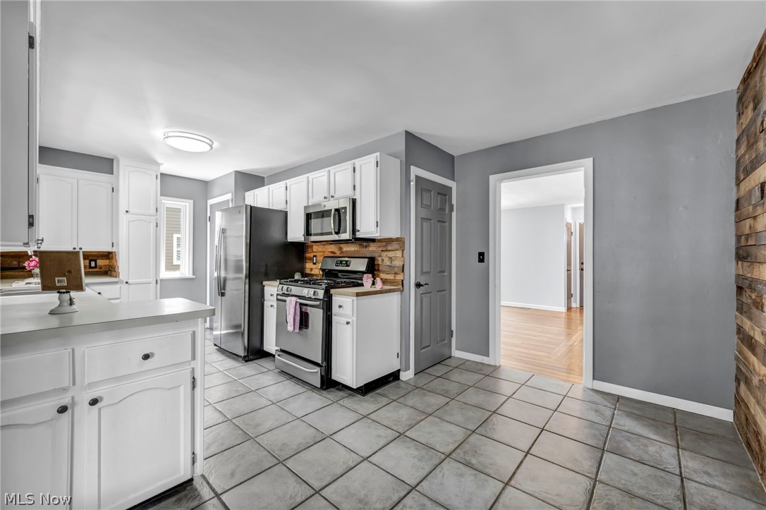 517 Gulf Road Elyria OH 44035