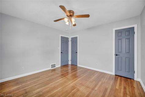 517 Gulf Road Elyria OH 44035