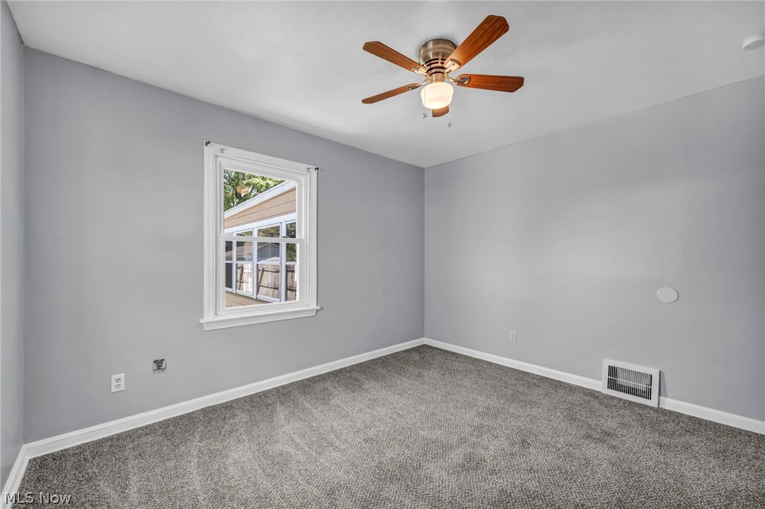 517 Gulf Road Elyria OH 44035