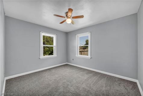 517 Gulf Road Elyria OH 44035