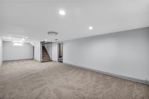 517 Gulf Road Elyria OH 44035