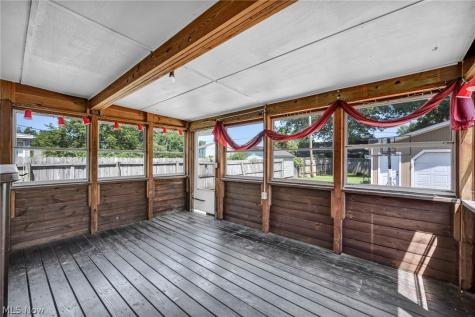 517 Gulf Road Elyria OH 44035
