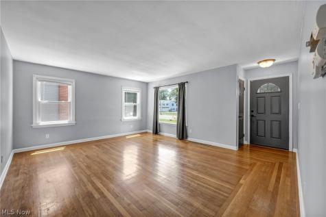 517 Gulf Road Elyria OH 44035
