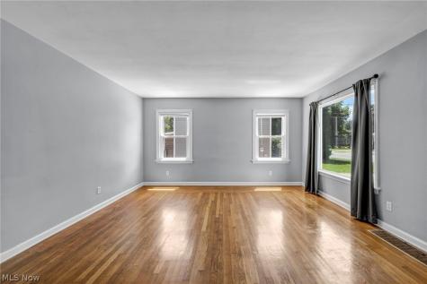 517 Gulf Road Elyria OH 44035