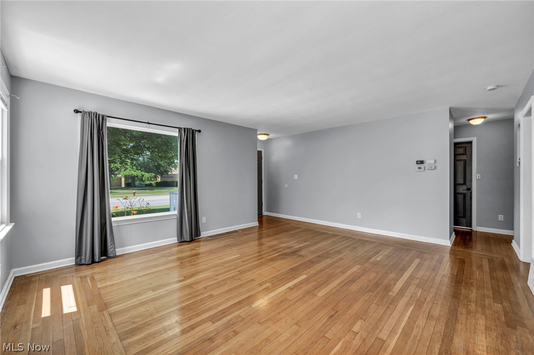 517 Gulf Road Elyria OH 44035