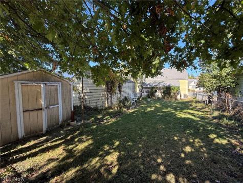 5931 Traymore Avenue Brooklyn OH 44144