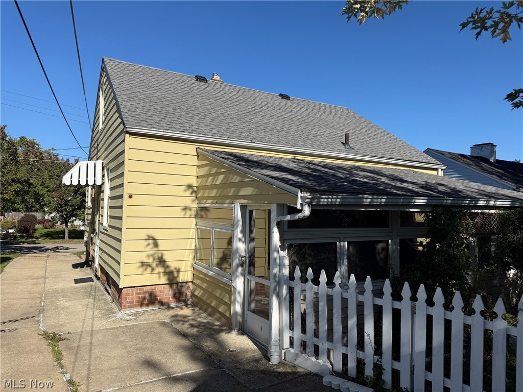 5931 Traymore Avenue Brooklyn OH 44144