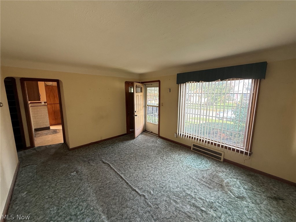 5931 Traymore Avenue Brooklyn OH 44144