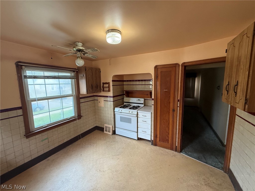 5931 Traymore Avenue Brooklyn OH 44144