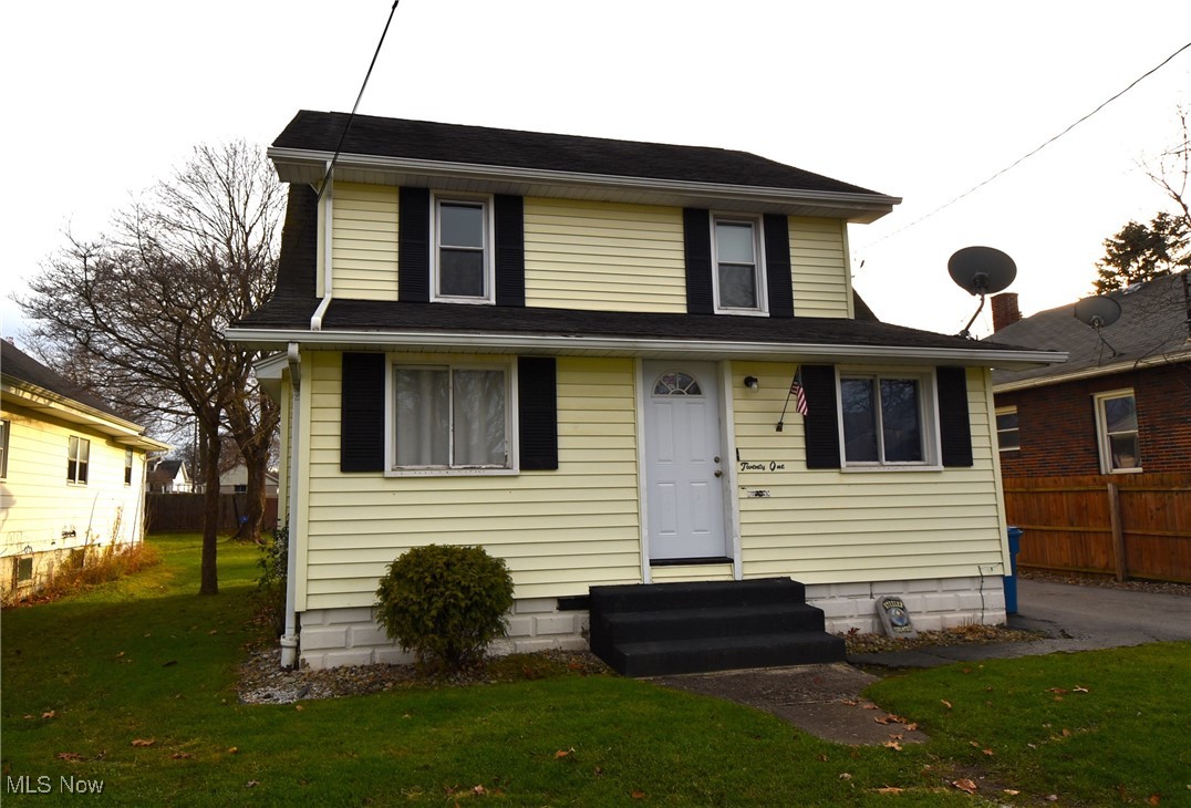 21 Katherine Street Struthers OH 44471