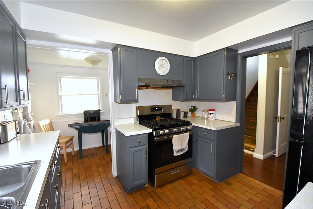 21 Katherine Street Struthers OH 44471