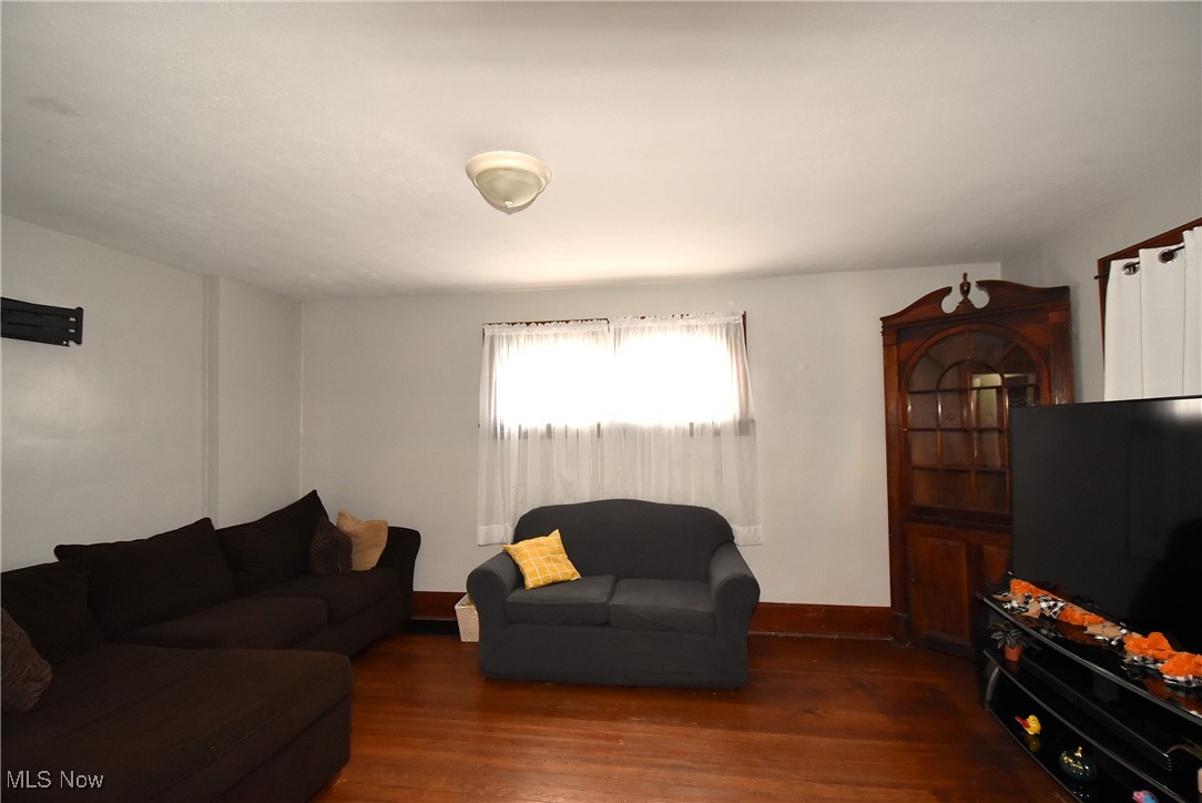 21 Katherine Street Struthers OH 44471