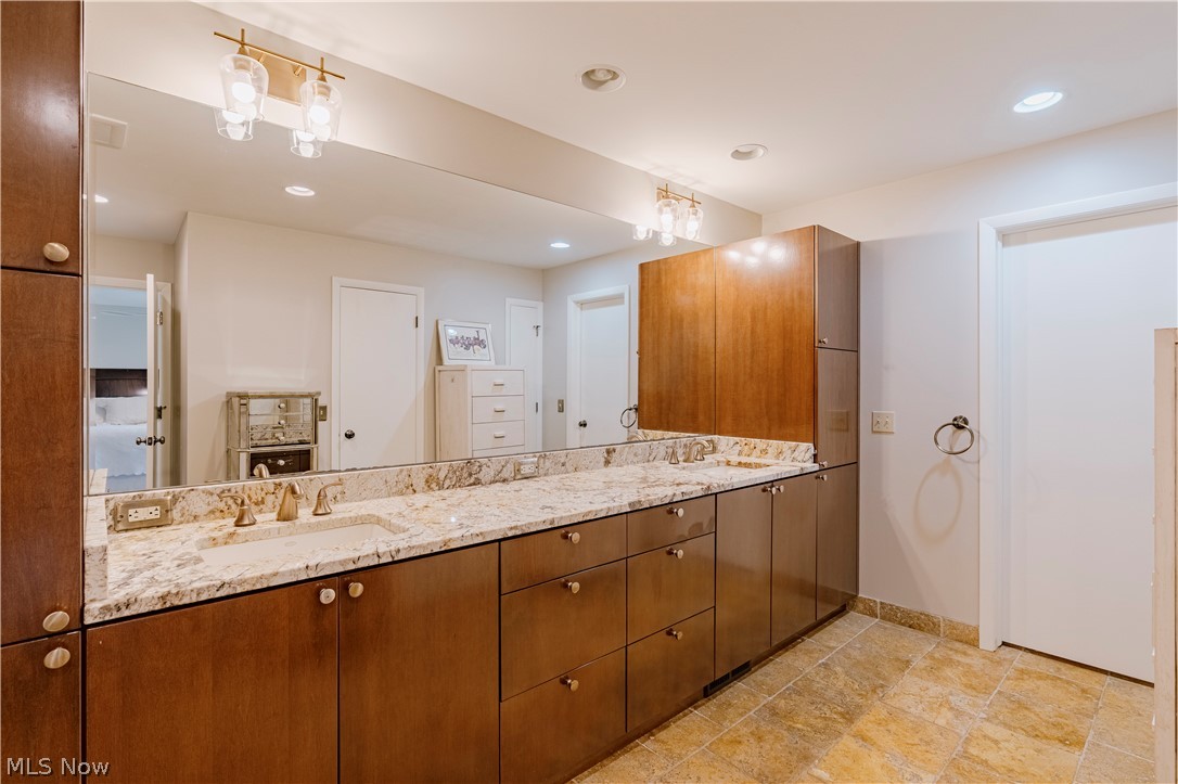 8 Louis Drive Pepper Pike OH 44124