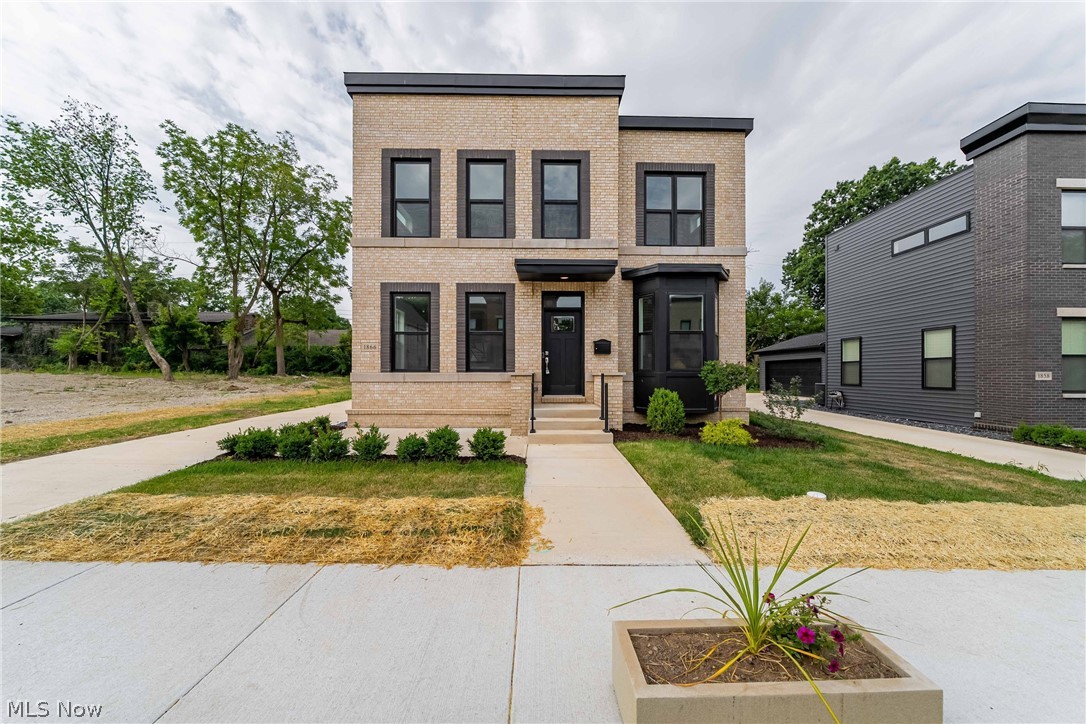 1866 Woodlawn Avenue East Cleveland OH 44106