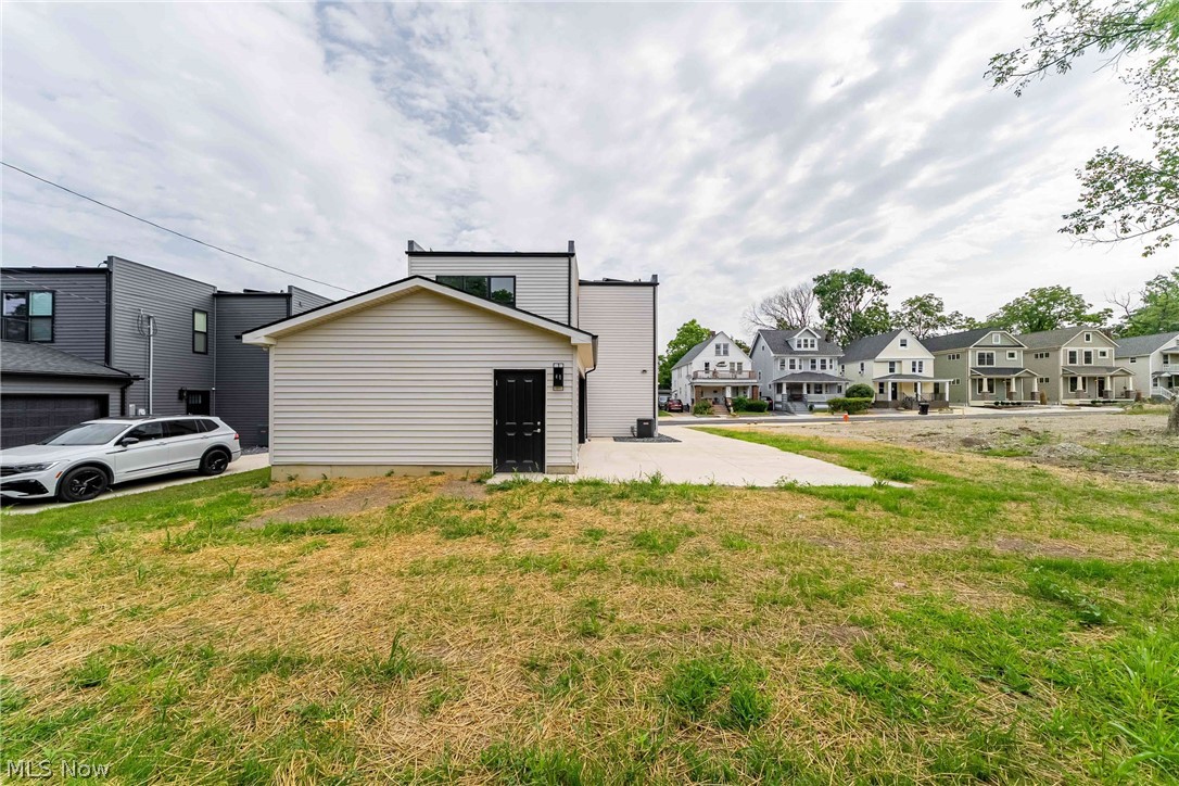 1866 Woodlawn Avenue East Cleveland OH 44106