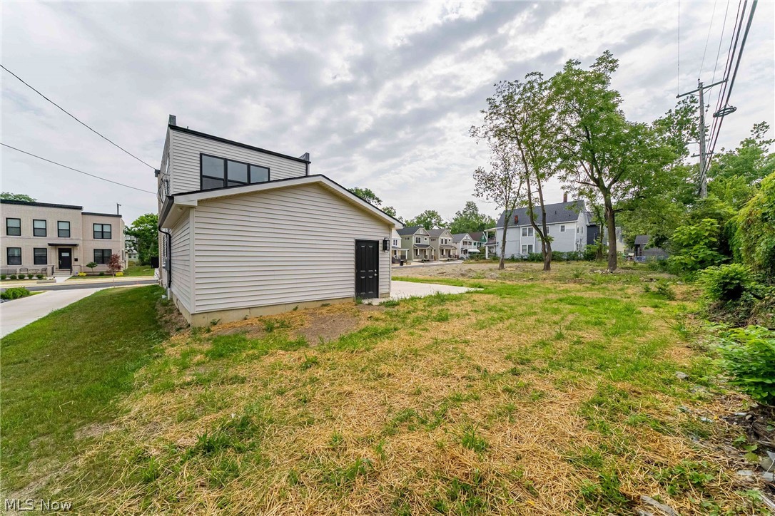1866 Woodlawn Avenue East Cleveland OH 44106