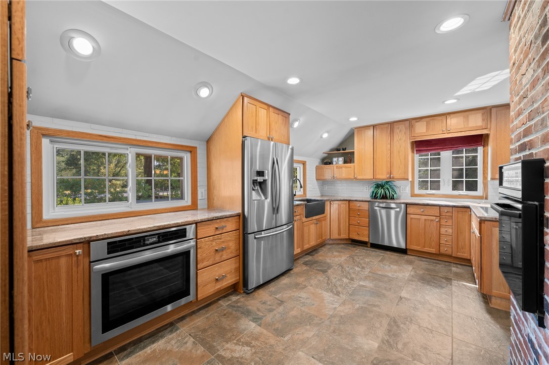 33526 N Deer Creek Lane Pepper Pike OH 44124