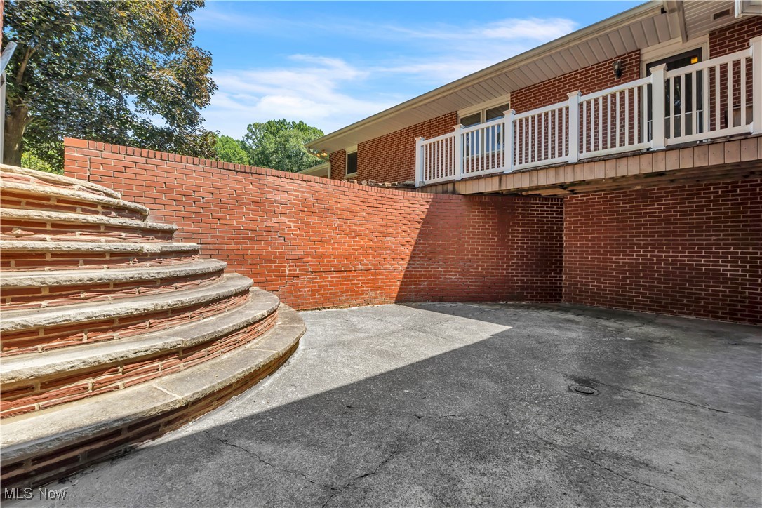 8001 Robin Lane Brecksville OH 44141