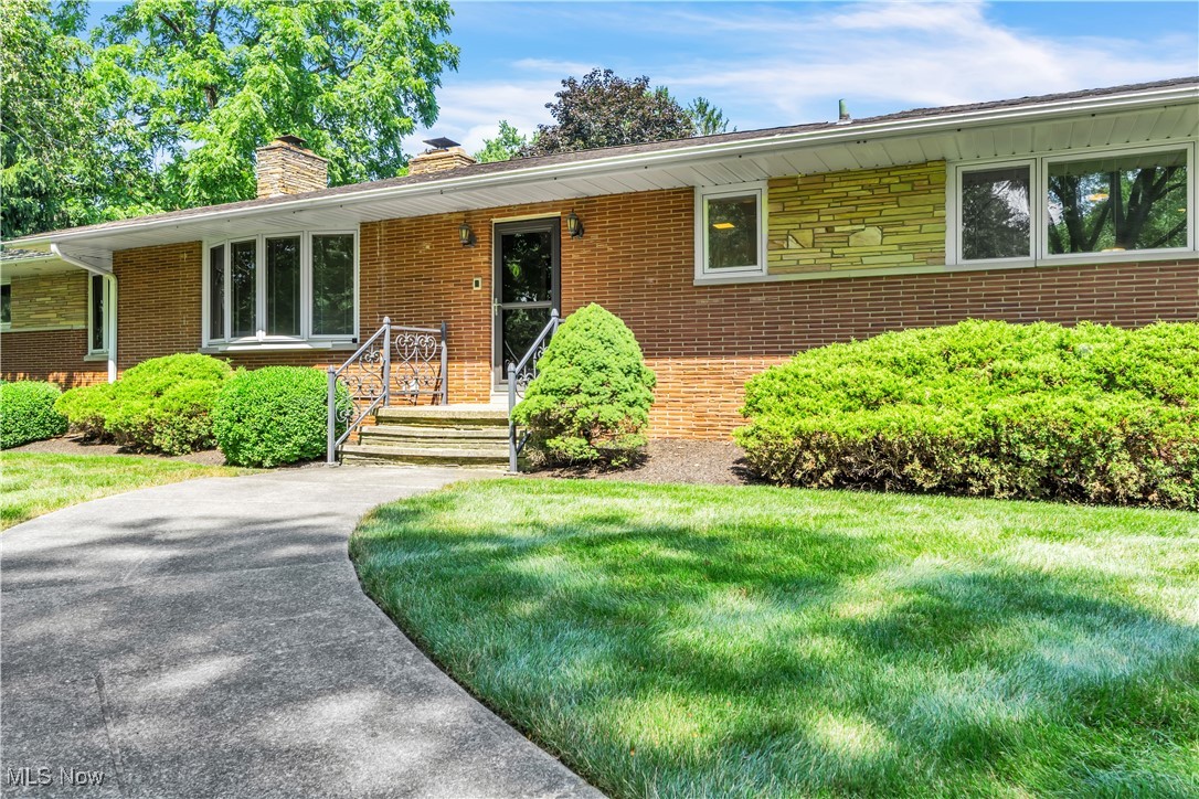 8001 Robin Lane Brecksville OH 44141