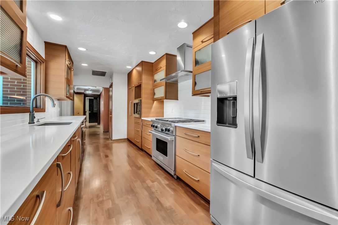 8001 Robin Lane Brecksville OH 44141