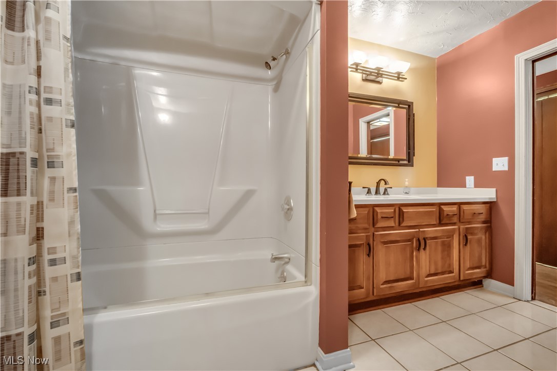 8001 Robin Lane Brecksville OH 44141