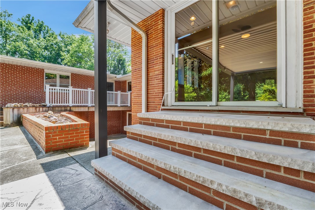 8001 Robin Lane Brecksville OH 44141