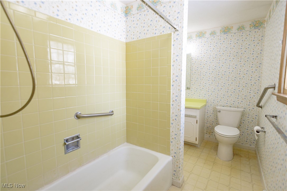425 Providence Avenue SE New Philadelphia OH 44663