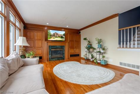 2389 Amberwood Circle NE Massillon OH 44646
