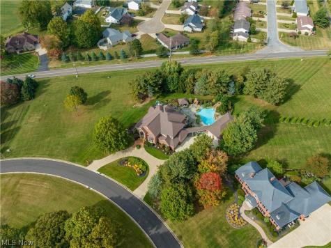 2389 Amberwood Circle NE Massillon OH 44646