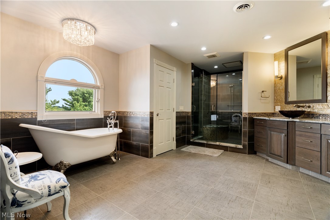 2389 Amberwood Circle NE Massillon OH 44646