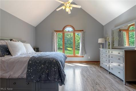 2389 Amberwood Circle NE Massillon OH 44646