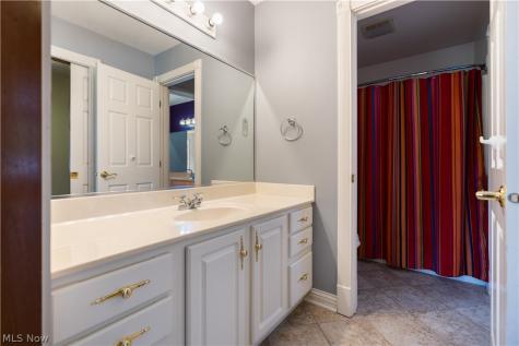 2389 Amberwood Circle NE Massillon OH 44646