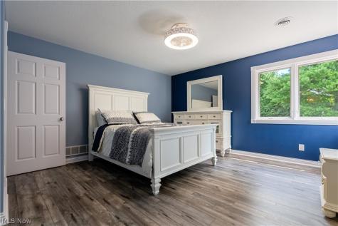 2389 Amberwood Circle NE Massillon OH 44646