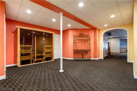 2389 Amberwood Circle NE Massillon OH 44646
