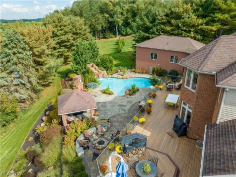 2389 Amberwood Circle NE Massillon OH 44646