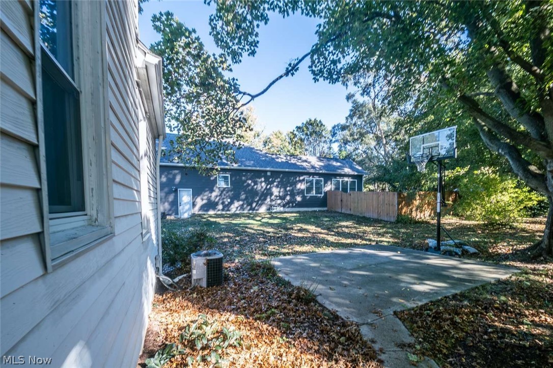 36985 Orchard Street Avon OH 44011